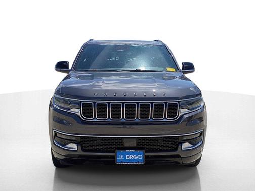 Metallic 2023 Jeep Wagoneer Base