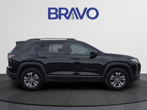 Mosaic Black Metallic 2025 Chevrolet Equinox LT