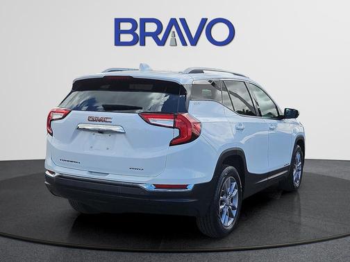 Summit White 2024 GMC Terrain SLT
