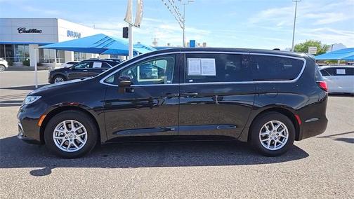 2023 Chrysler Pacifica Touring-L