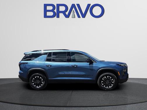 Lakeshore Blue Metallic 2026 Chevrolet Traverse Z71