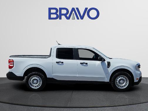 Oxford White 2024 Ford Maverick XL