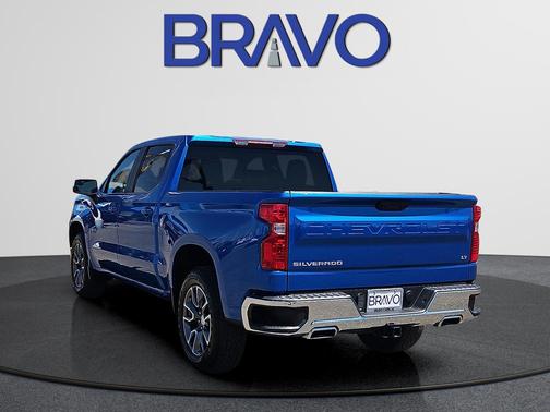 Glacier Blue Metallic 2022 Chevrolet Silverado 1500 LT