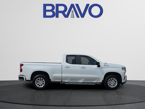 Iridescent Pearl Tricoat 2020 Chevrolet Silverado 1500 RST