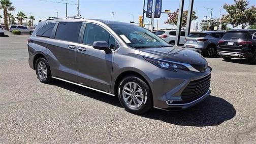 2024 Toyota Sienna XLE