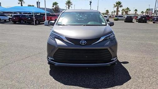 2024 Toyota Sienna XLE