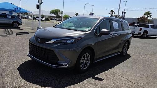 2024 Toyota Sienna XLE