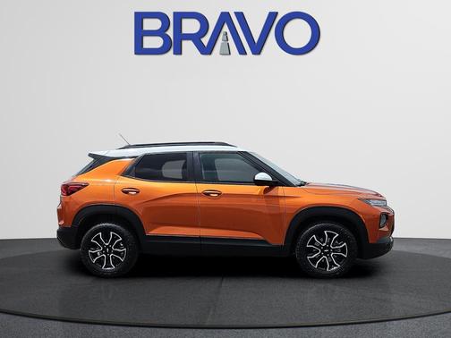 Vivid Orange Metallic 2022 Chevrolet Trailblazer ACTIV