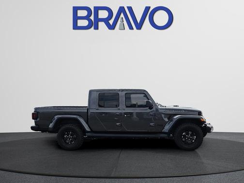 Granite Crystal Clearcoat Metallic 2025 Jeep Gladiator Texas Trail