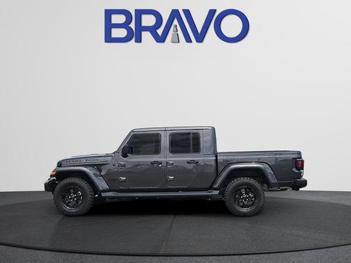 Granite Crystal Clearcoat Metallic 2025 Jeep Gladiator Texas Trail