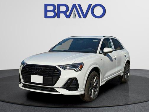 2025 Audi Q3 45 S line Premium
