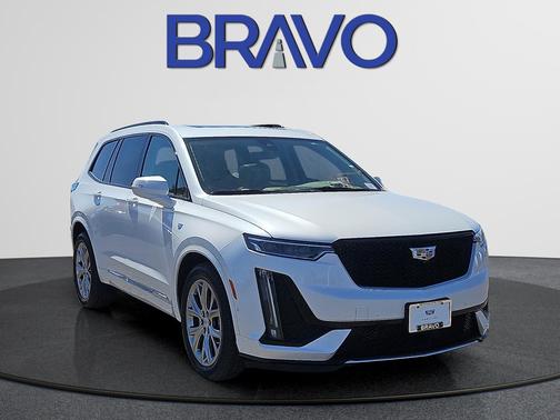 Crystal White Tri-Coat 2020 Cadillac XT6 Sport AWD