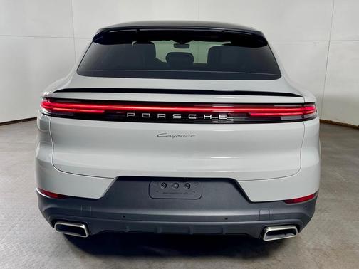 2026 Porsche Cayenne AWD