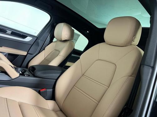 2026 Porsche Cayenne AWD