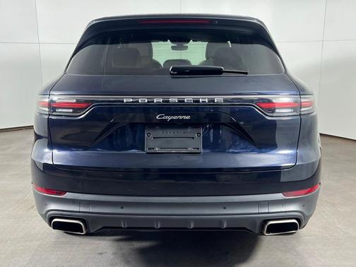 2022 Porsche Cayenne 