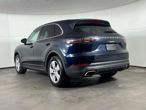 2022 Porsche Cayenne 