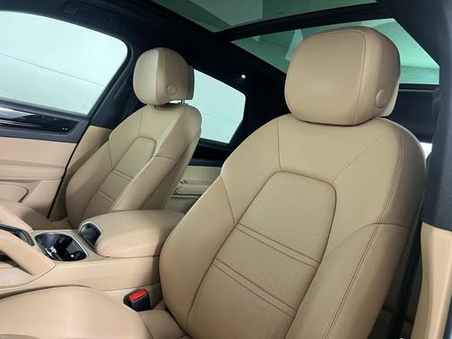 2022 Porsche Cayenne 