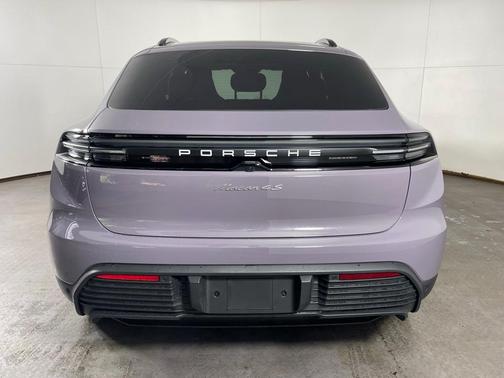 2025 Porsche Macan 4S