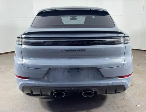 2026 Porsche Cayenne GTS