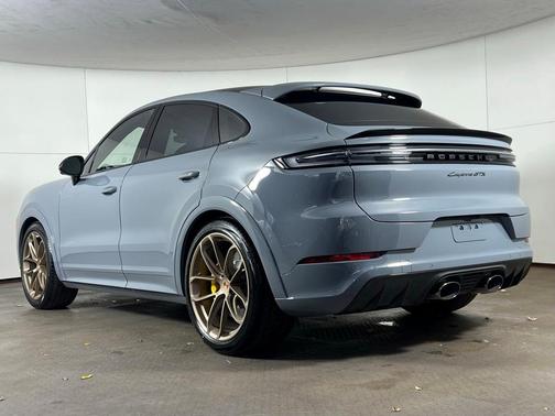 2026 Porsche Cayenne GTS