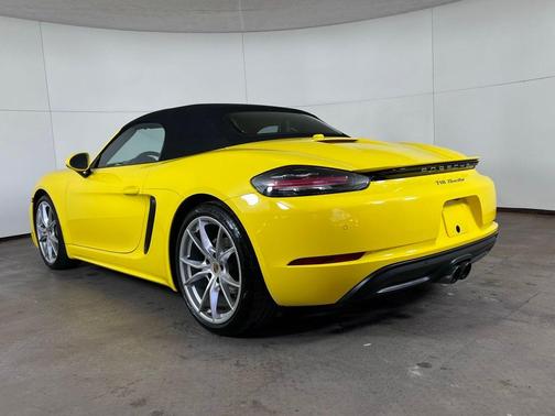 Racing Yellow 2019 Porsche 718 Boxster Base