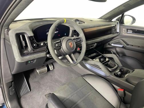 2025 Porsche Cayenne Turbo GT