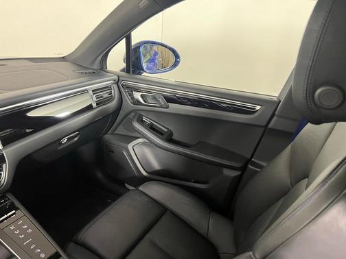 2022 Porsche Macan S