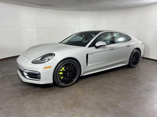 2023 Porsche Panamera 4S