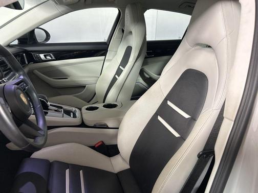 2023 Porsche Panamera 4S