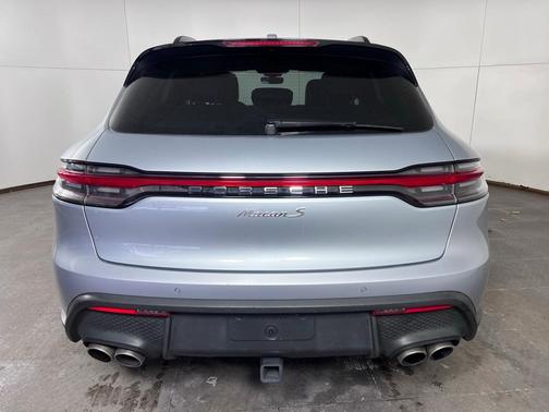 2022 Porsche Macan S