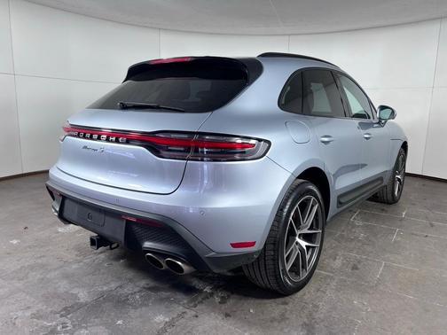 2022 Porsche Macan S