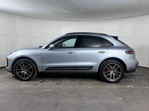 2022 Porsche Macan S