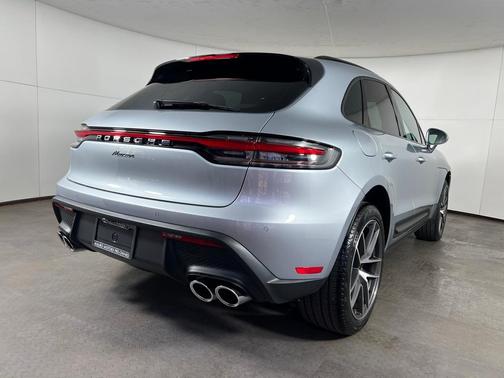 2025 Porsche Macan 