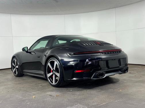 2026 Porsche 911 Targa 4S