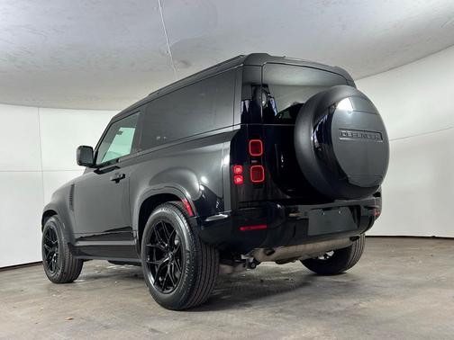 2023 Land Rover Defender 90 X-Dynamic SE