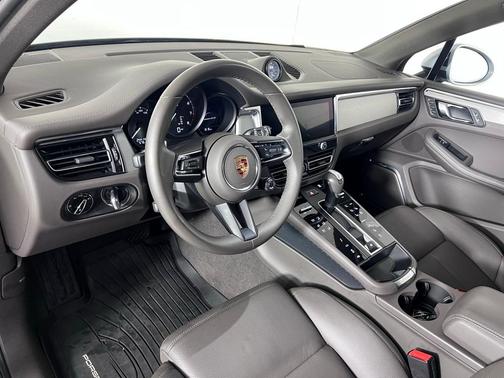 2024 Porsche Macan GTS