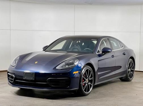 2022 Porsche Panamera 4S