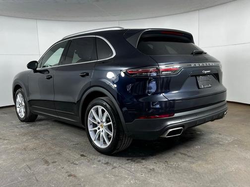 2022 Porsche Cayenne 