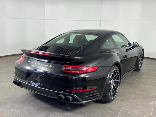 2018 Porsche 911 Turbo S