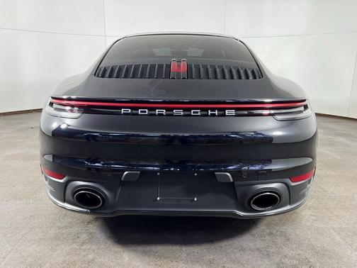 2021 Porsche 911 Carrera