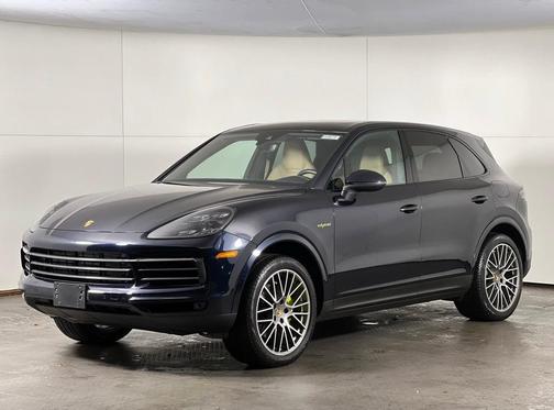 2022 Porsche Cayenne Platinum Edition