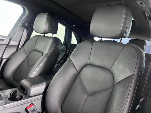 2019 Porsche Macan S