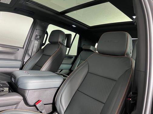 Onyx Black 2026 GMC Yukon AT4