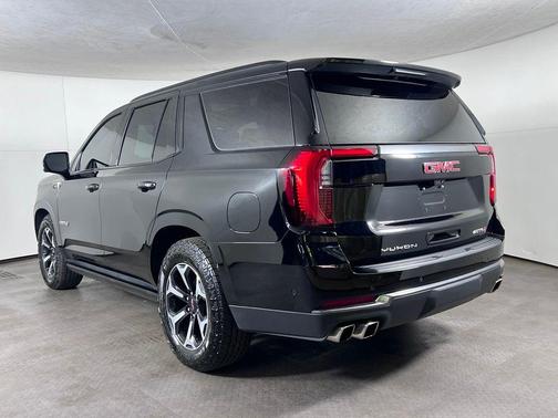 Onyx Black 2026 GMC Yukon AT4