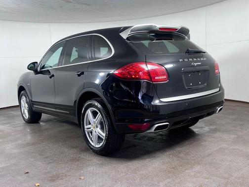 Black 2014 Porsche Cayenne Diesel
