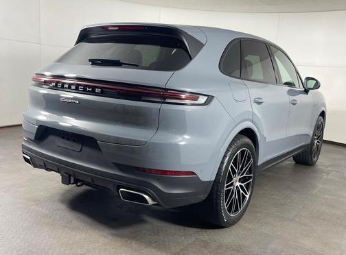 2026 Porsche Cayenne AWD