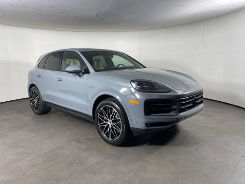 2026 Porsche Cayenne AWD