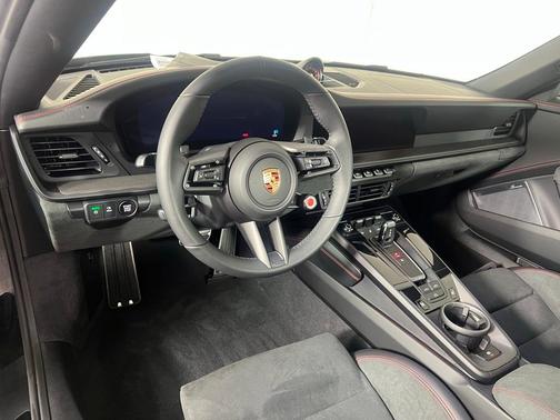 2026 Porsche 911 Carrera GTS