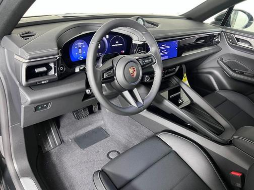 Volcano Grey Metallic 2026 Porsche Macan 4