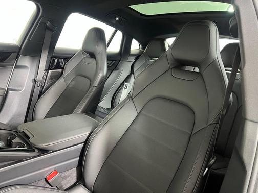 2026 Porsche Panamera 4